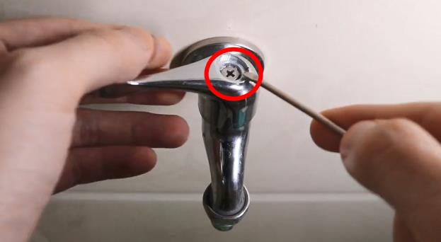 水龍頭滴水怎么處理？看步驟圖跟著老師傅一步步操作一下吧！