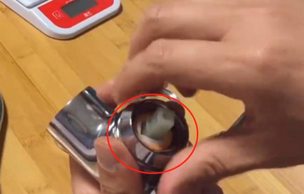 360旋轉(zhuǎn)水龍頭拆卸圖解，4個步驟輕松拆卸所有配件!